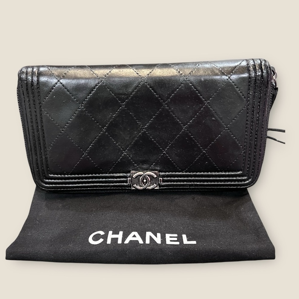 CHANEL Black Boy  Leather Wallet - Picture 10 of 10